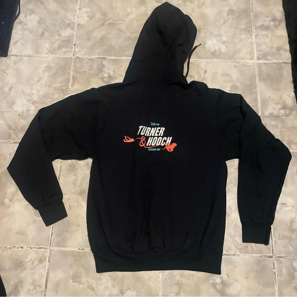 Disney + Turner & Hooch Drama Series Season 1 RARE Cast & Crew Hoodie SZ S
